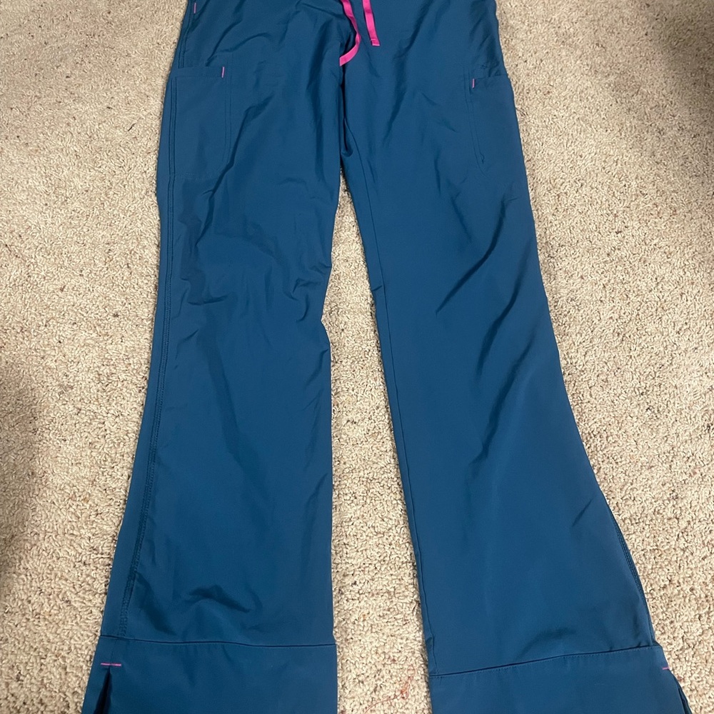 Scrub pants